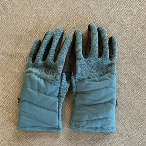 Women’s North Face Gloves